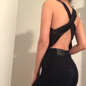 Wilfred Crisscross Black Top